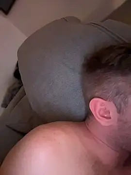 צ'אט XXX בשידור חי של SoberingTadpole