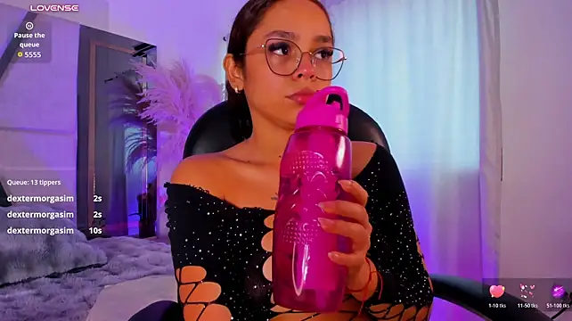 CarolineFyre's Live XXX Chat