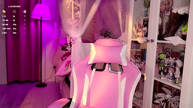 MiraJadesのライブXXXチャット