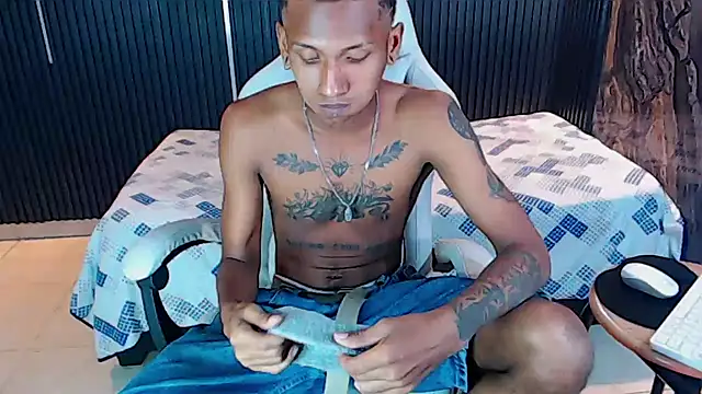 ManSant live XXX chat