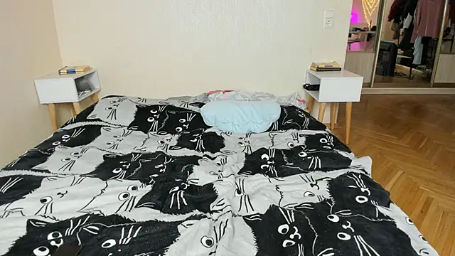 BrightDani লাইভ XXX চ্যাট