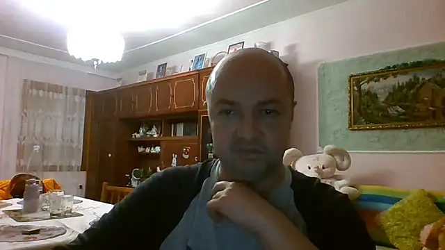 Živý XXX chat Luceriusbigass