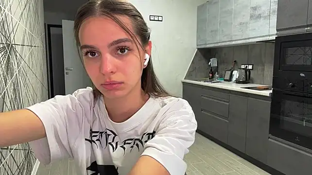 NildaGrannum Live XXX-chat