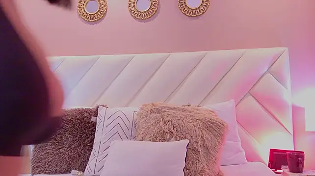 Chat +18 de Sharlot18 ao vivo