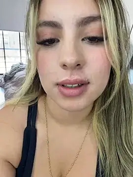 Czat XXX na żywo – Cloee_Rainbow1