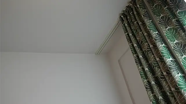 Živý XXX chat Emma_Tiny69