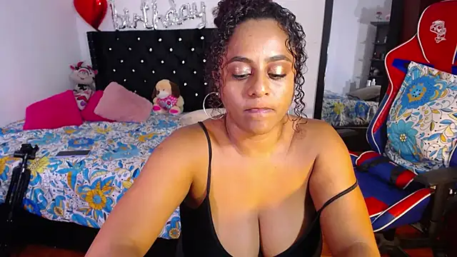Chatroom XXX en direct de BellaKarla