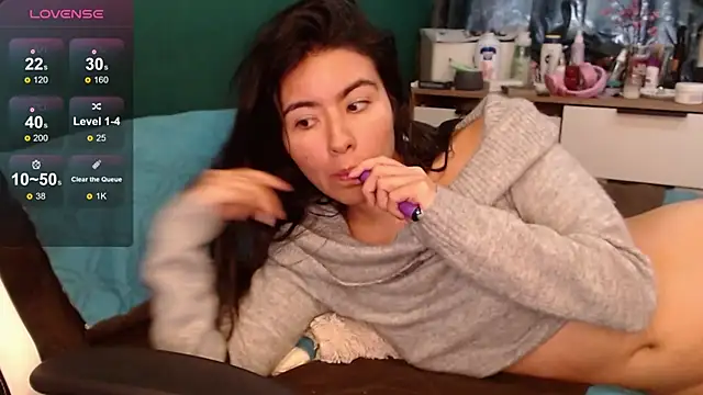 alice_middlee Adlı Modelin Canlı XXX Sohbeti