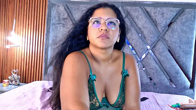 Slutty_Vicky's Live XXX Chat