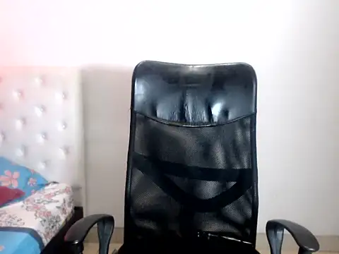 lunabonita_ Adlı Modelin Canlı XXX Sohbeti