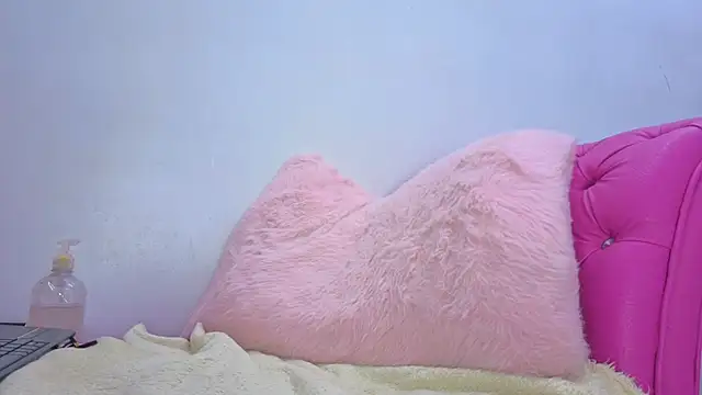Kaely_Messy live XXX chat