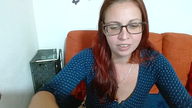 צ'אט XXX בשידור חי של LadyHellene