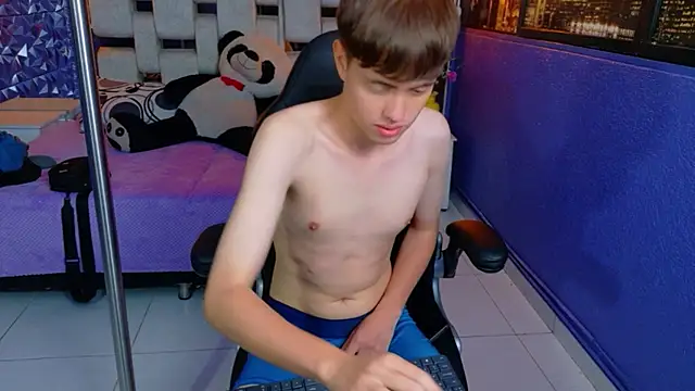 Brian_Montes – Naživo XXX chat