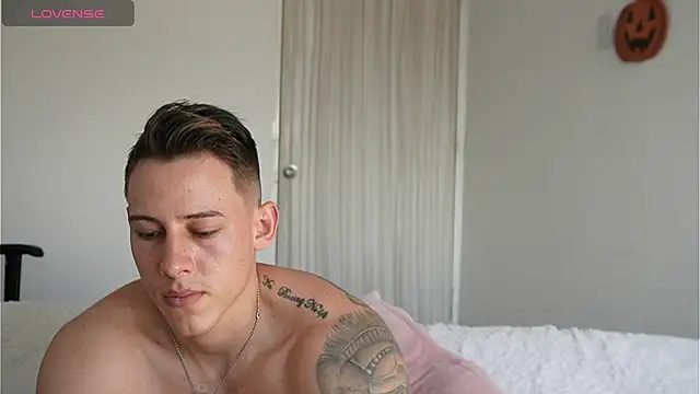 Živý XXX chat Muscle_King_Cum