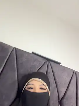 Tahiraaa_ Chat XXX in diretta