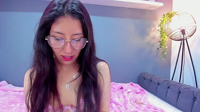 amany_dh's Live XXX Chat