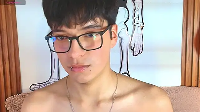Milo_Wolff élő XXX-chatje