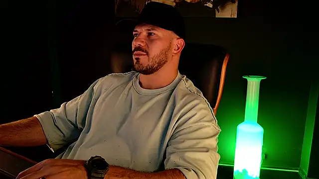 AngeloEric Chat XXX live