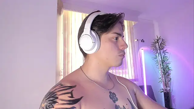 XXX chat uživo modela Giordano_Russo