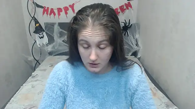 Holliy_Coopern Live XXX chat