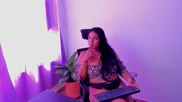 Naughtii_Doll_ 라이브 XXX 채팅
