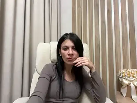 Онлайн чат XXX InjaAtHome