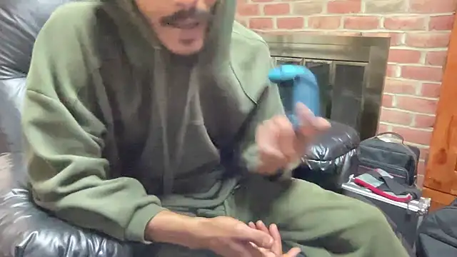 TRILLAHUNG's Live XXX Chat