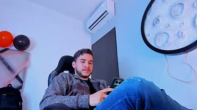 Mike_0012 live XXX chat