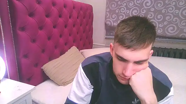 Chat XXX ao vivo de DeanWilde