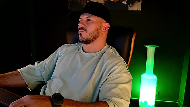AngeloEric Chat XXX live