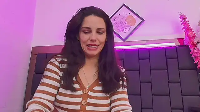 Chatroom XXX en direct de MashaPiink