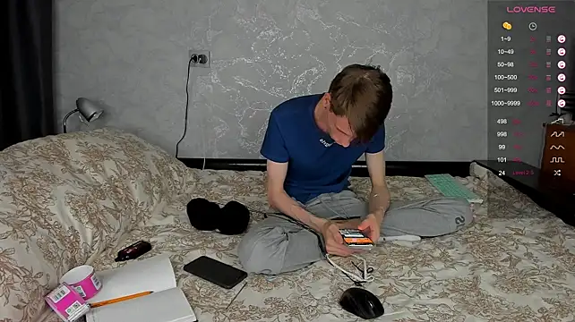 ERICK__DEEN Adlı Modelin Canlı XXX Sohbeti