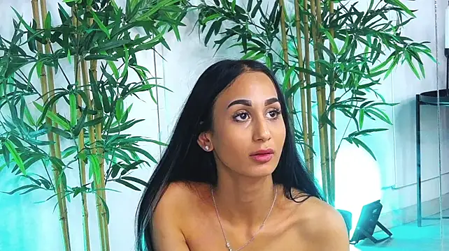 LexxyBloom's Live XXX Chat