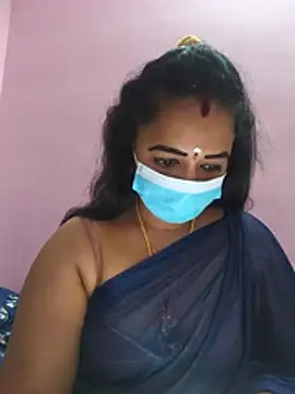 แชท XXX สดของ TamilPonnuJeevitha
