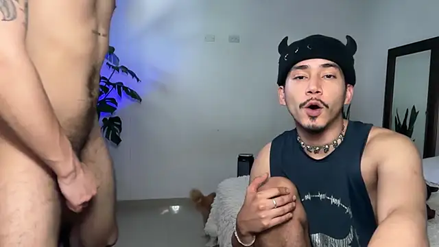 Noah_and_Steven's Live XXX Chat