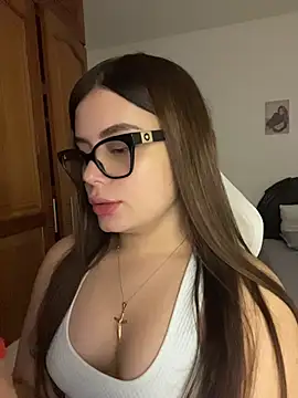 Miss_valeriaa Adlı Modelin Canlı XXX Sohbeti