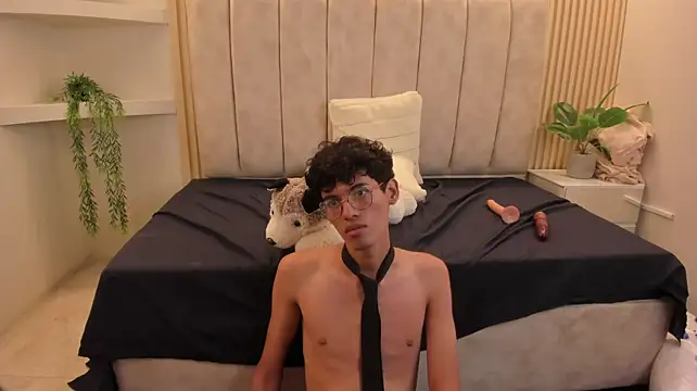 Ethan_Kay Live XXX-chat