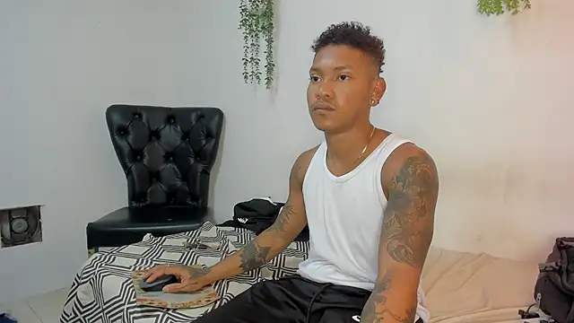 Ian-Hunter Live XXX-chat