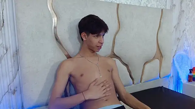 Chatroom XXX en direct de OLIIVER_TAY