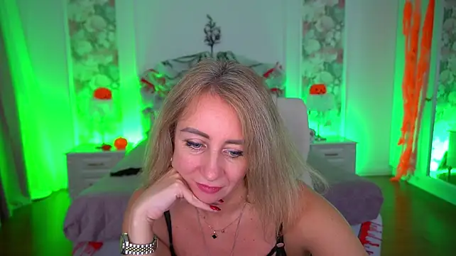 Chat XXX en directo de LavanderSophi