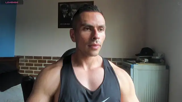XXX chat uživo modela justinkarter
