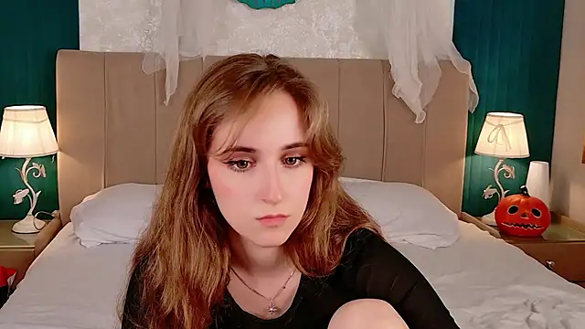 Chat +18 de Tara_Keats ao vivo