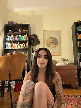 -Alisa live XXX chat