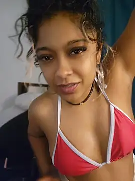 Chat +18 de Indianbrownie ao vivo