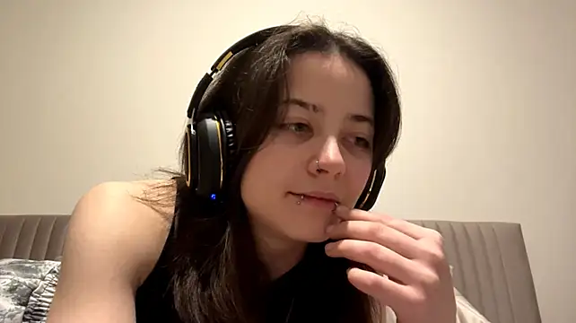 ArriSatty's Live XXX Chat