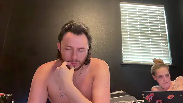 hungandcloudy live XXX chat