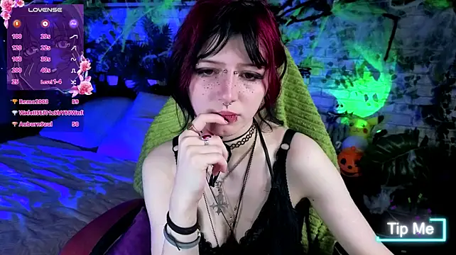 Ashley_Veil Adlı Modelin Canlı XXX Sohbeti