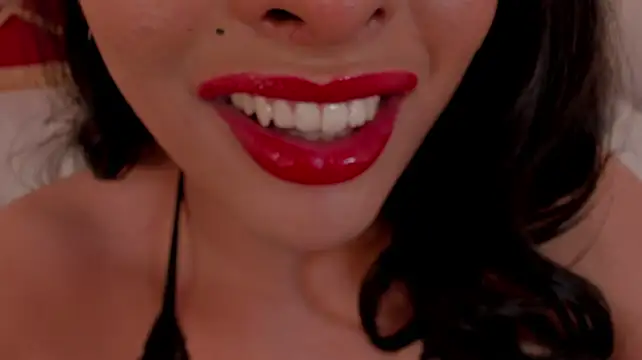 sweet_Elizabeth élő XXX-chatje