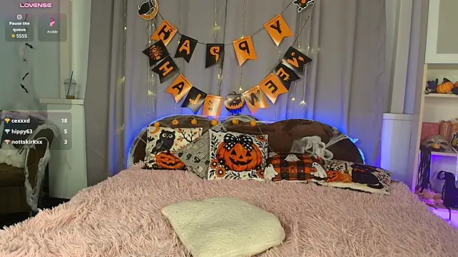 Živý XXX chat LunarisCrit