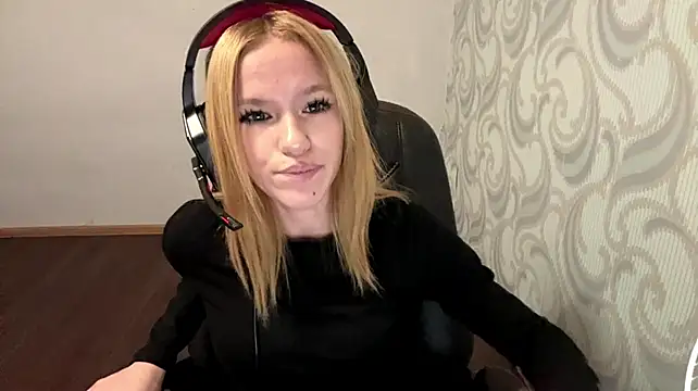linaloawot's Live XXX Chat